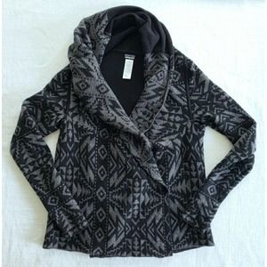 Patagonia Black and Gray Geometric Cardigan